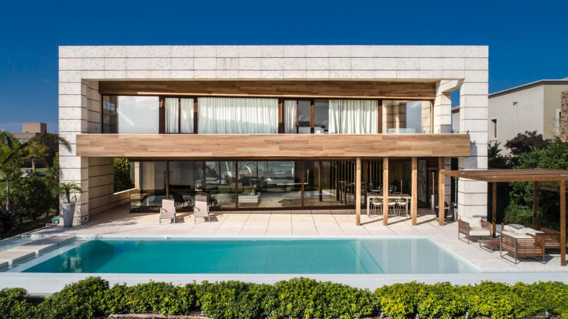 Francés Urbano Marinas 230 Exterior
