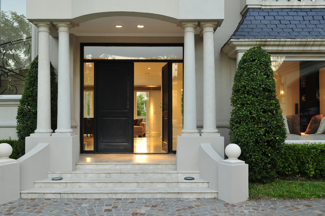 Francés Urbano Marinas 230 Exterior