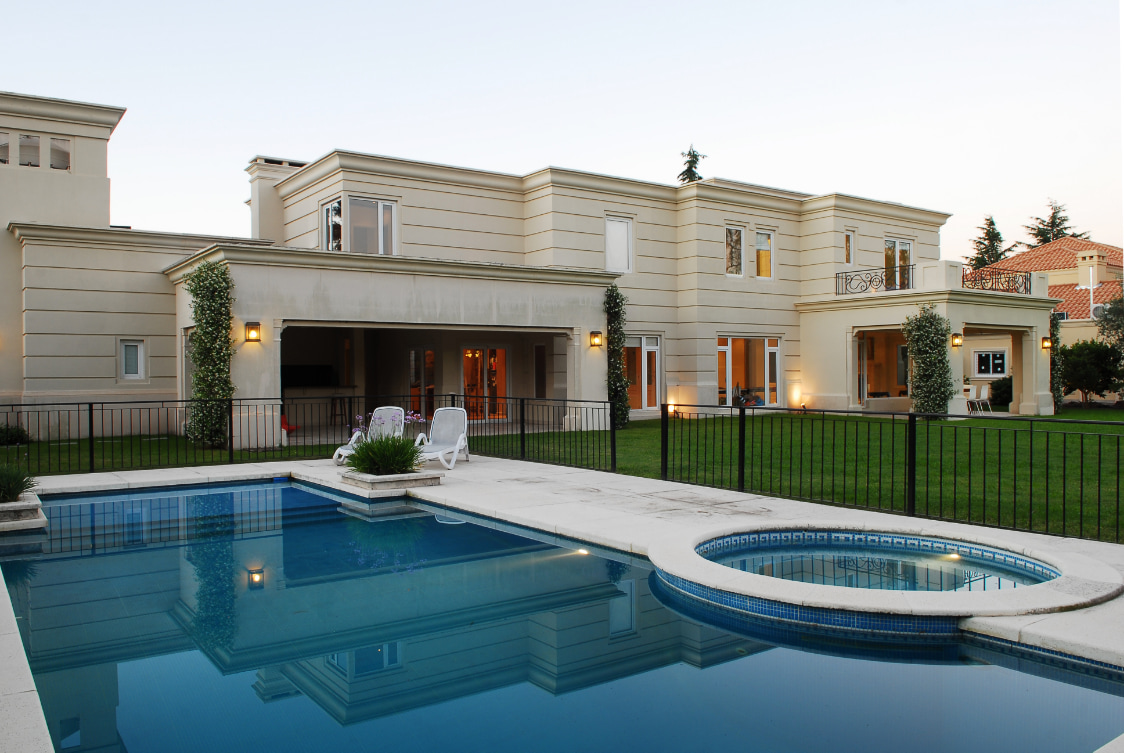 Francés Urbano Marinas 230 Exterior